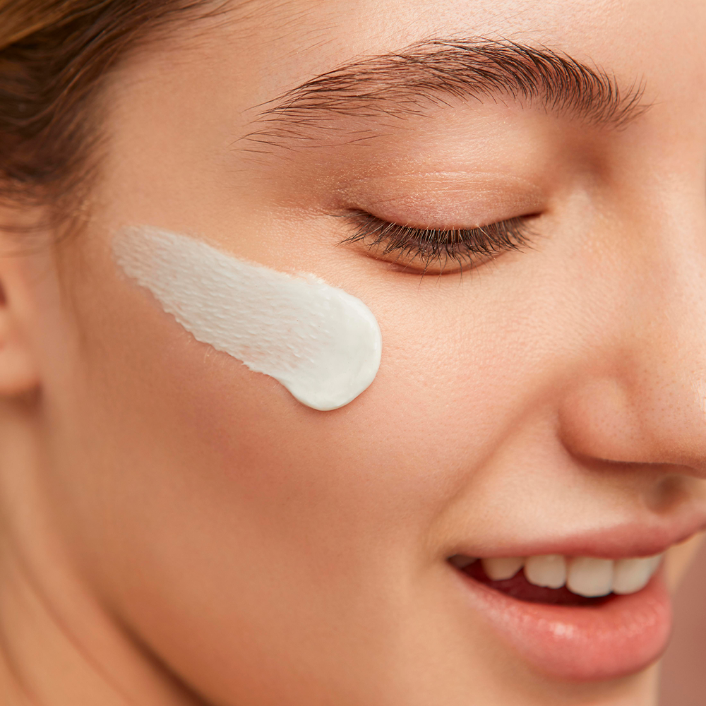 Maconda crema facial con CBD, aceite de sacha inchi, colágeno y ácido hialurónico